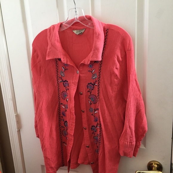 FINAL MARKDOWN LADIES embroidered teddi blouse 2x - Picture 1 of 5